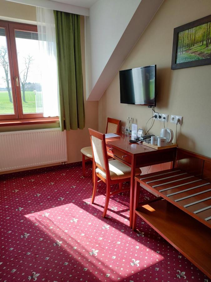 Gospoda Pazibroda Maków Mazowiecki Extérieur photo