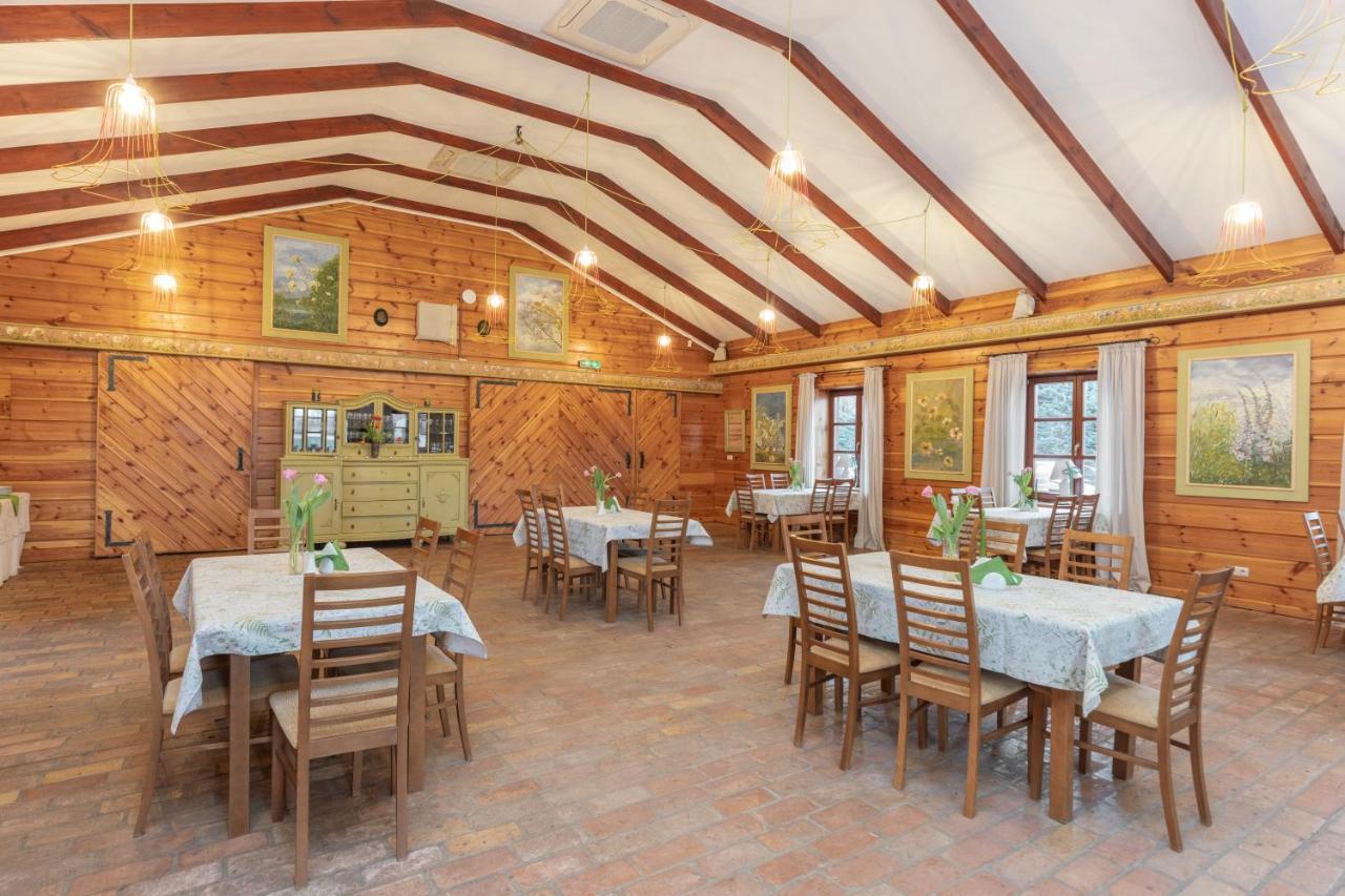Gospoda Pazibroda Maków Mazowiecki Extérieur photo